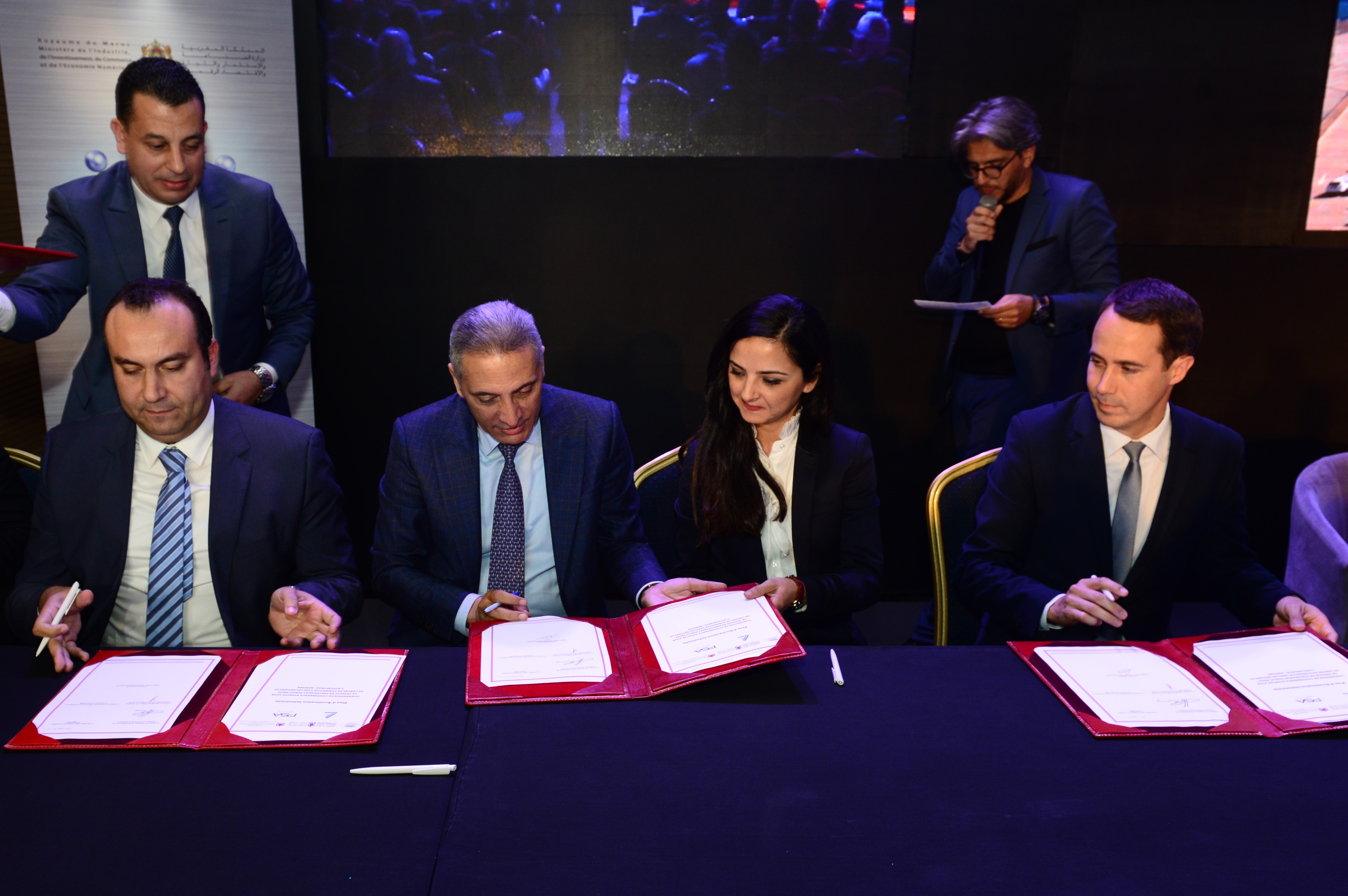 Automobile : signature de 4 conventions pour l’accompagnement en compétences des écosystèmes du secteur !