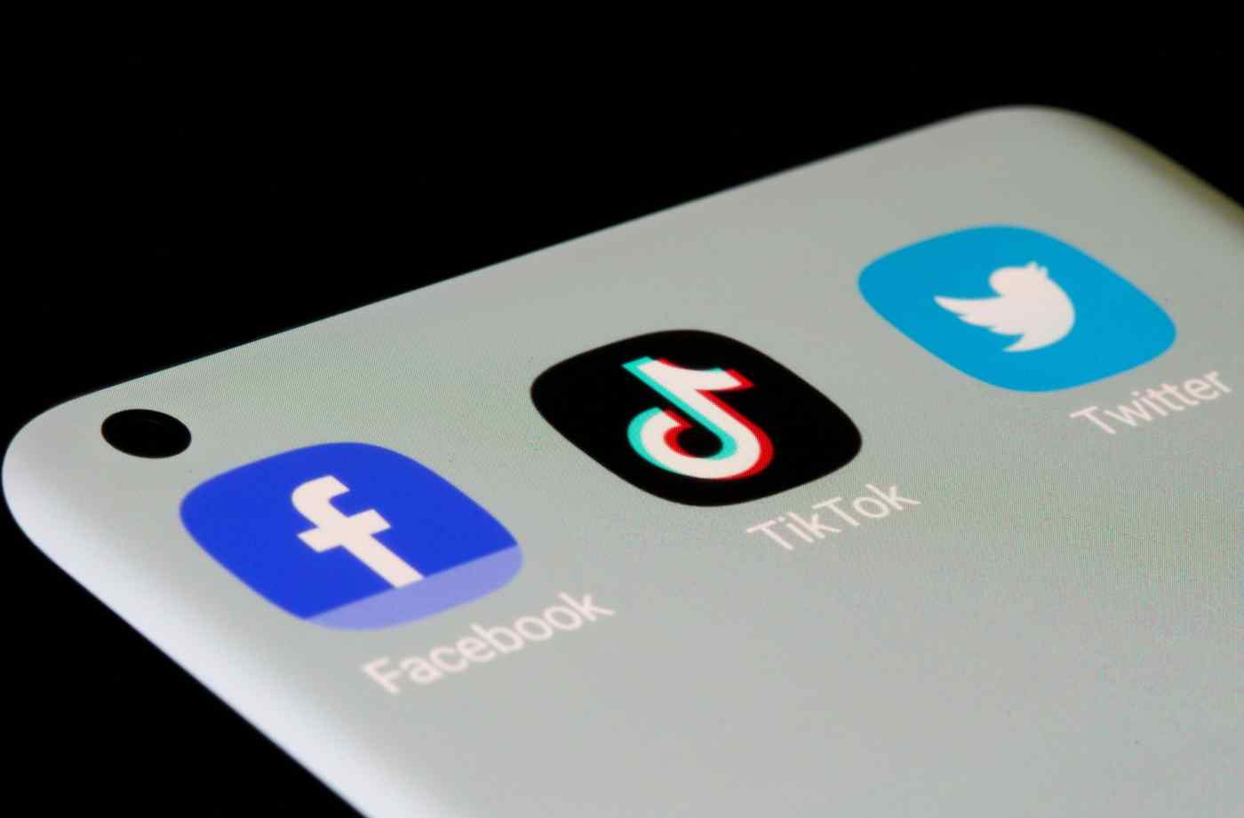TikTok, l’application la plus téléchargée devant Facebook   