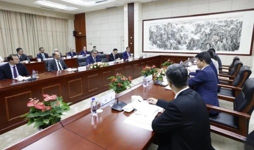 FOCAC : Akhannouch s’entretient avec de hauts responsables et opérateurs économiques d’Anhui, Chine